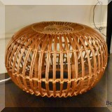 F06. Rattan. 